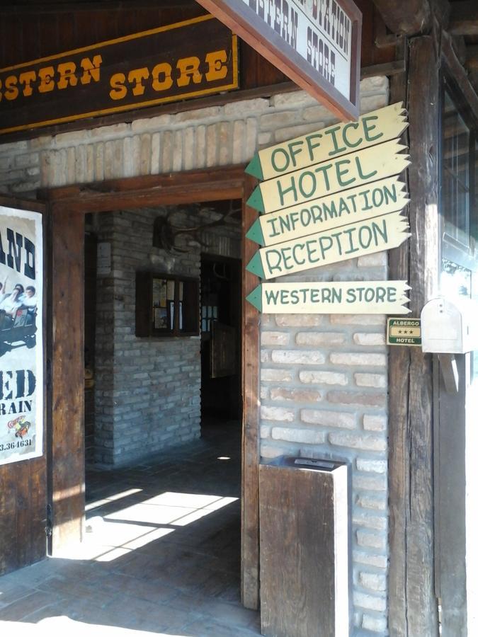 Cowboys Guest Ranch Hotel Вогера Екстериор снимка