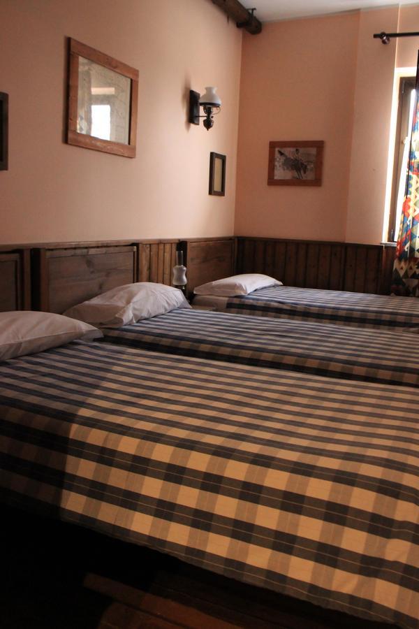 Cowboys Guest Ranch Hotel Вогера Екстериор снимка