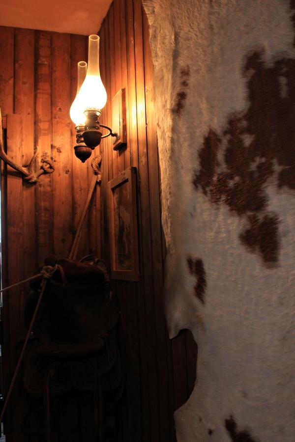 Cowboys Guest Ranch Hotel Вогера Екстериор снимка